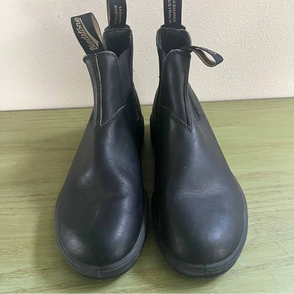 Blundstone Black  Chelsea Boots NWOT SZ 8 - Picture 2 of 6